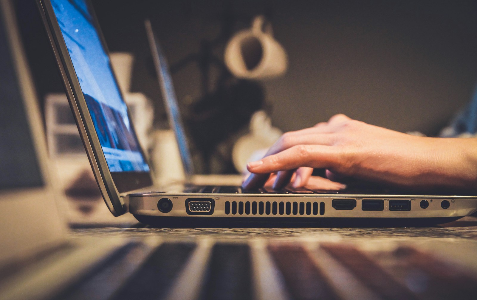 Why Business Professionals Are Turning to Online Education for Continuous Learning