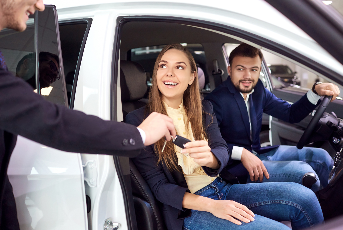 EconomyBookings.com vs. Booking Directly: How to Get the Best Deal on Your Next Car Rental