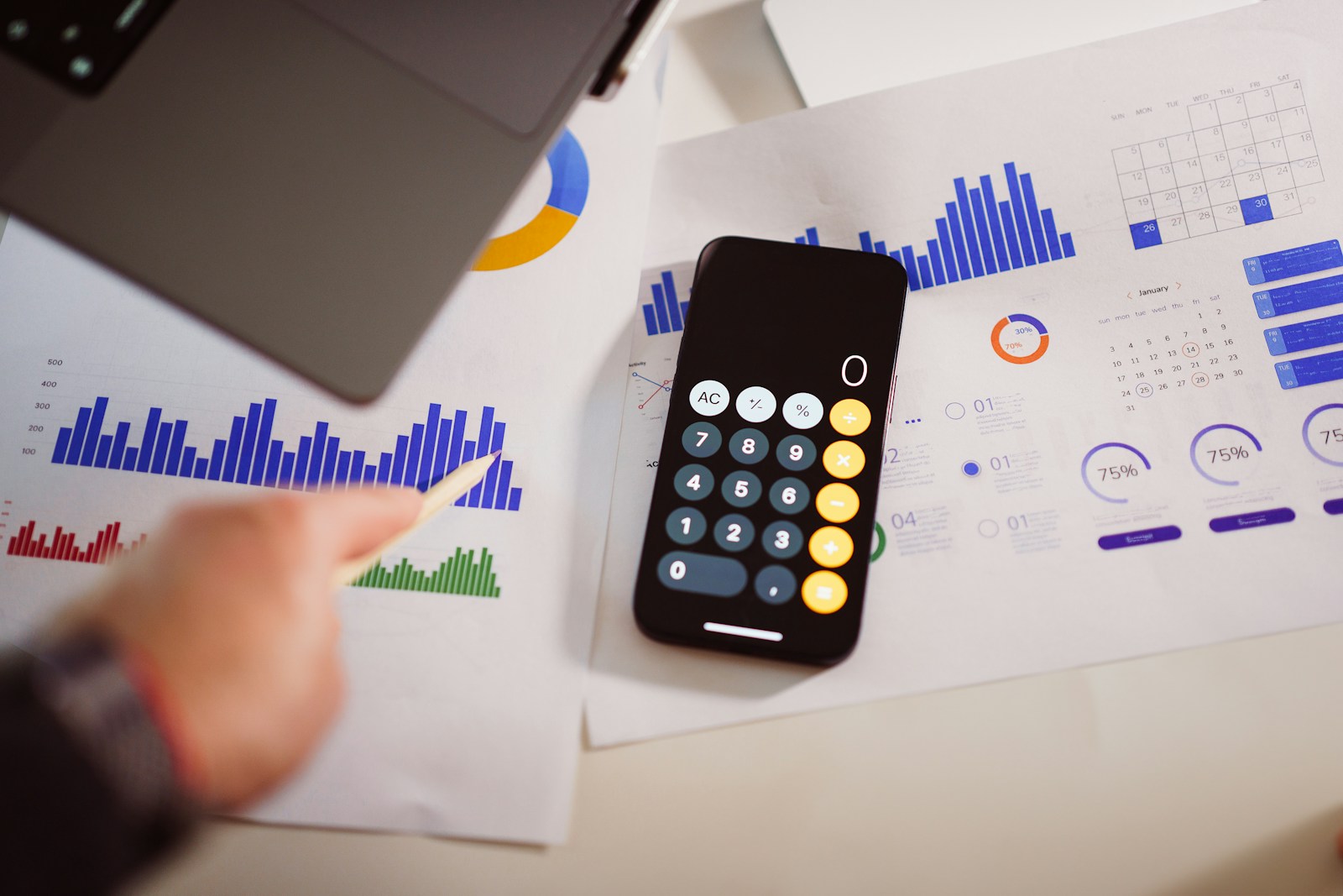 3 Pricing Moves Early Stage Teams Use To Unlock Profit