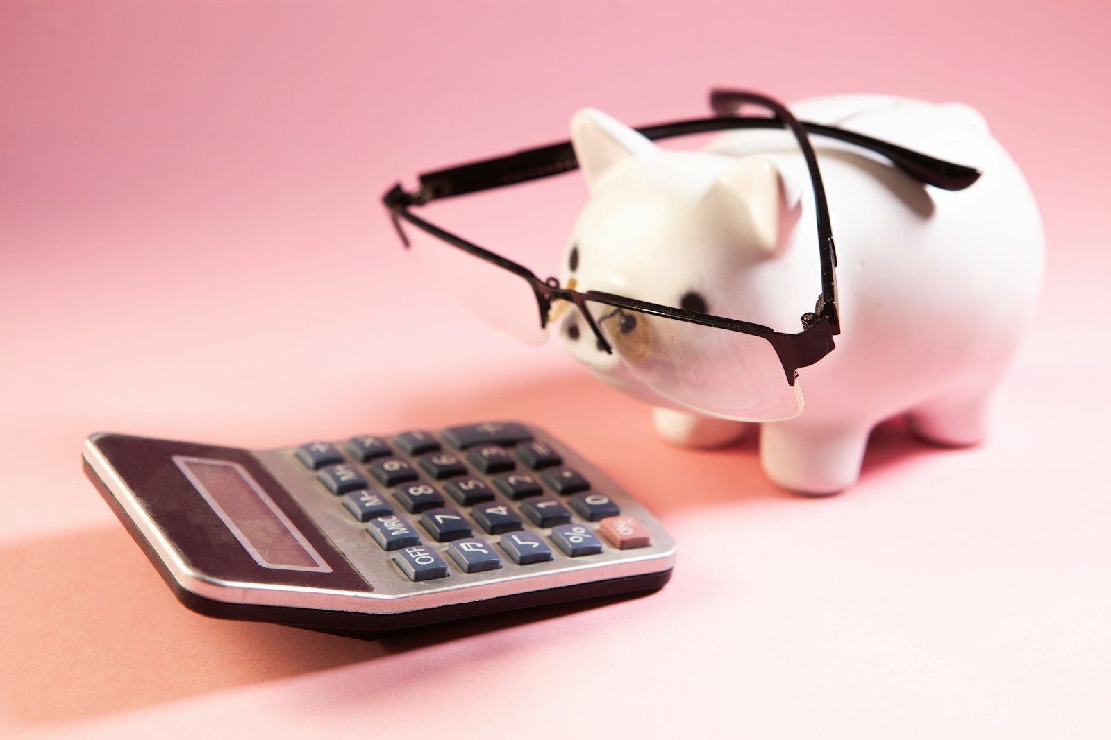 7 small financial systems that save founders from chaos later