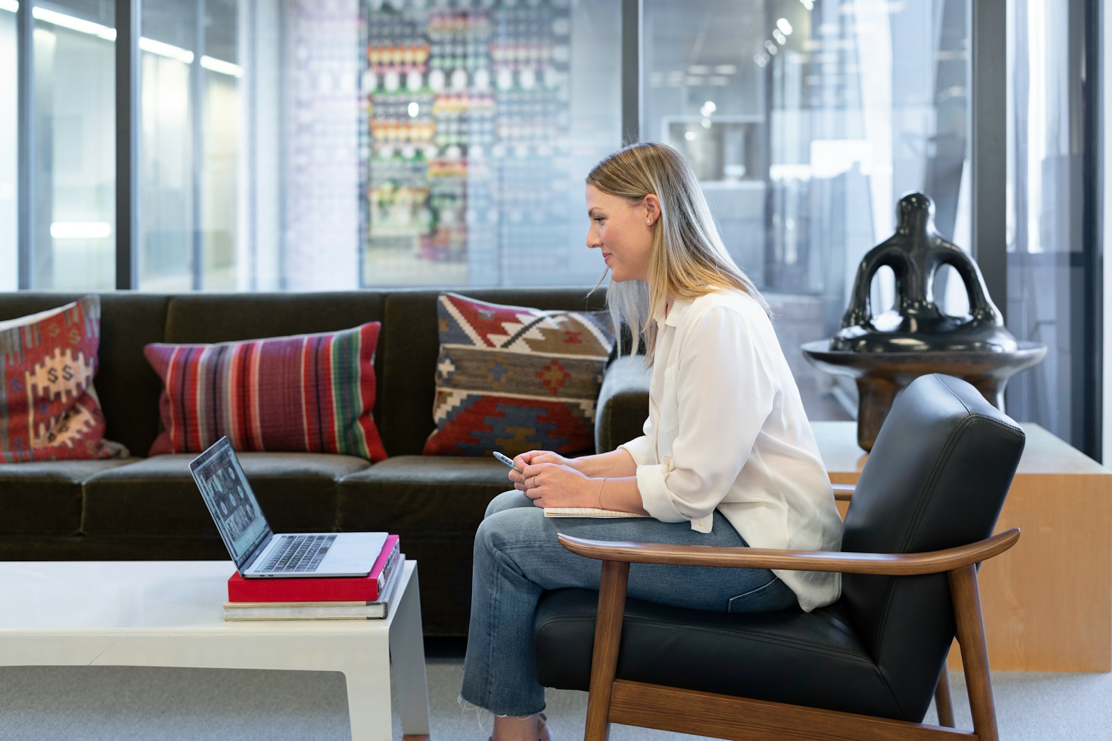 Fast and Secure Transactions Thanks to Modern Data Rooms