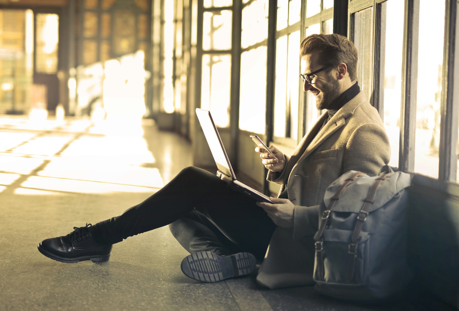 Ways Affordable Travel eSIMs Support the Global Workforce