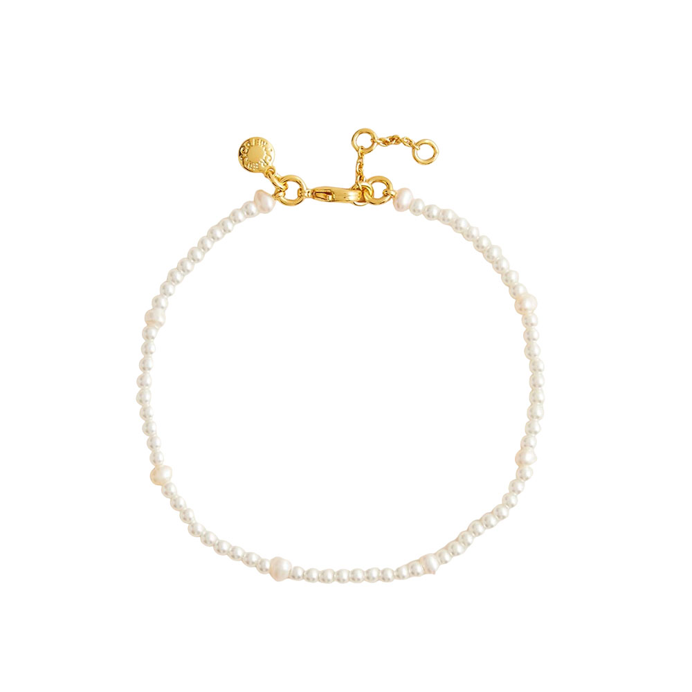 Gigi Hadid Shows How to Wear the Anklet Trend for Summer 2025