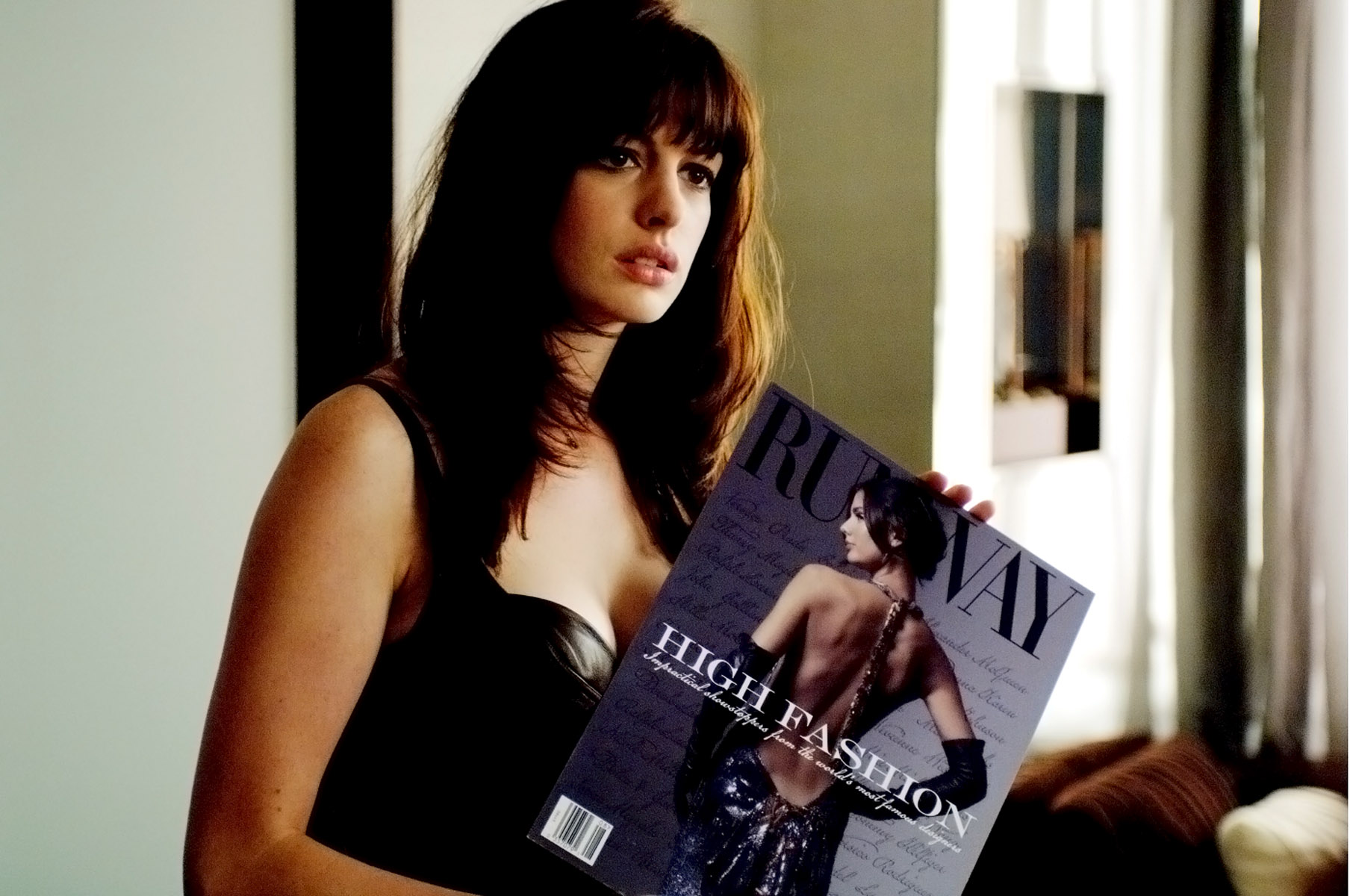 THE DEVIL WEARS PRADA, Anne Hathaway, 2006, TM and Copyright © 20th Century Fox Film Corp. All rights reserved, Courtesy: Everett Collection