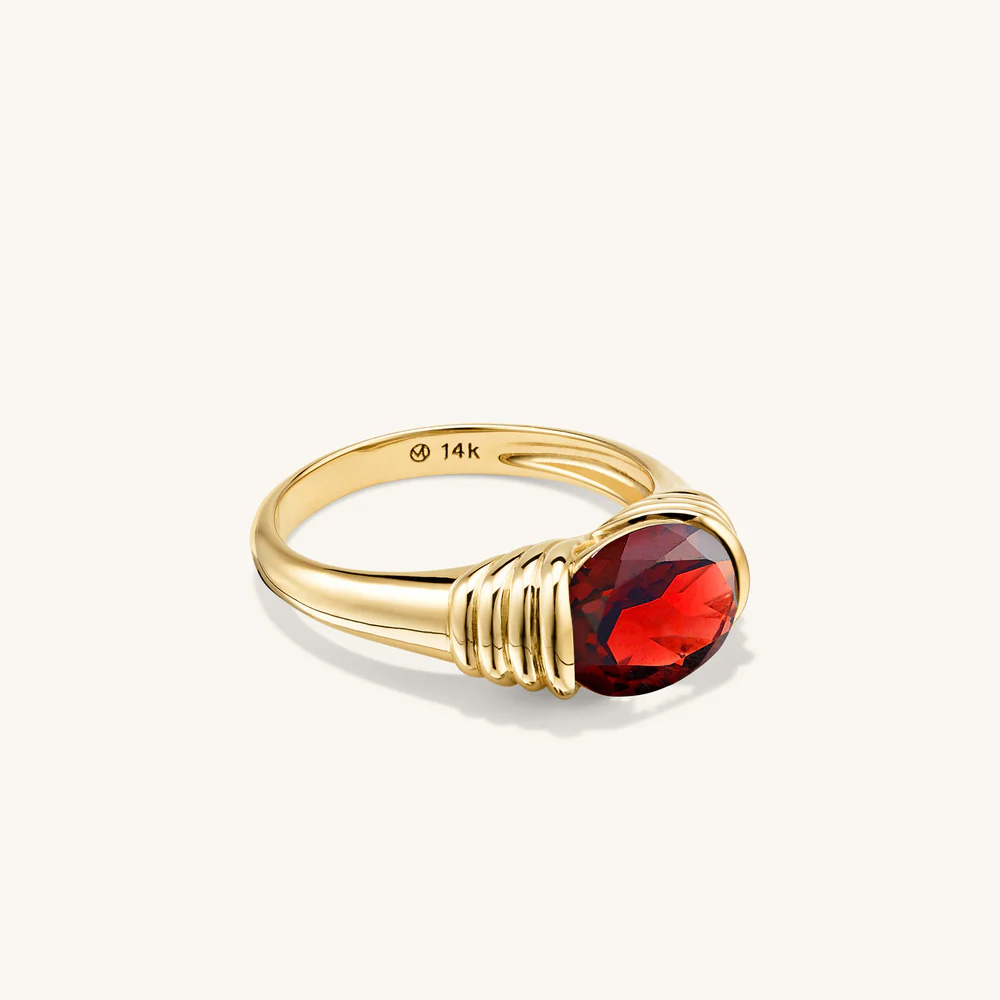 Get the Details on Taylor Swift’s Super Bowl Jewelry Look