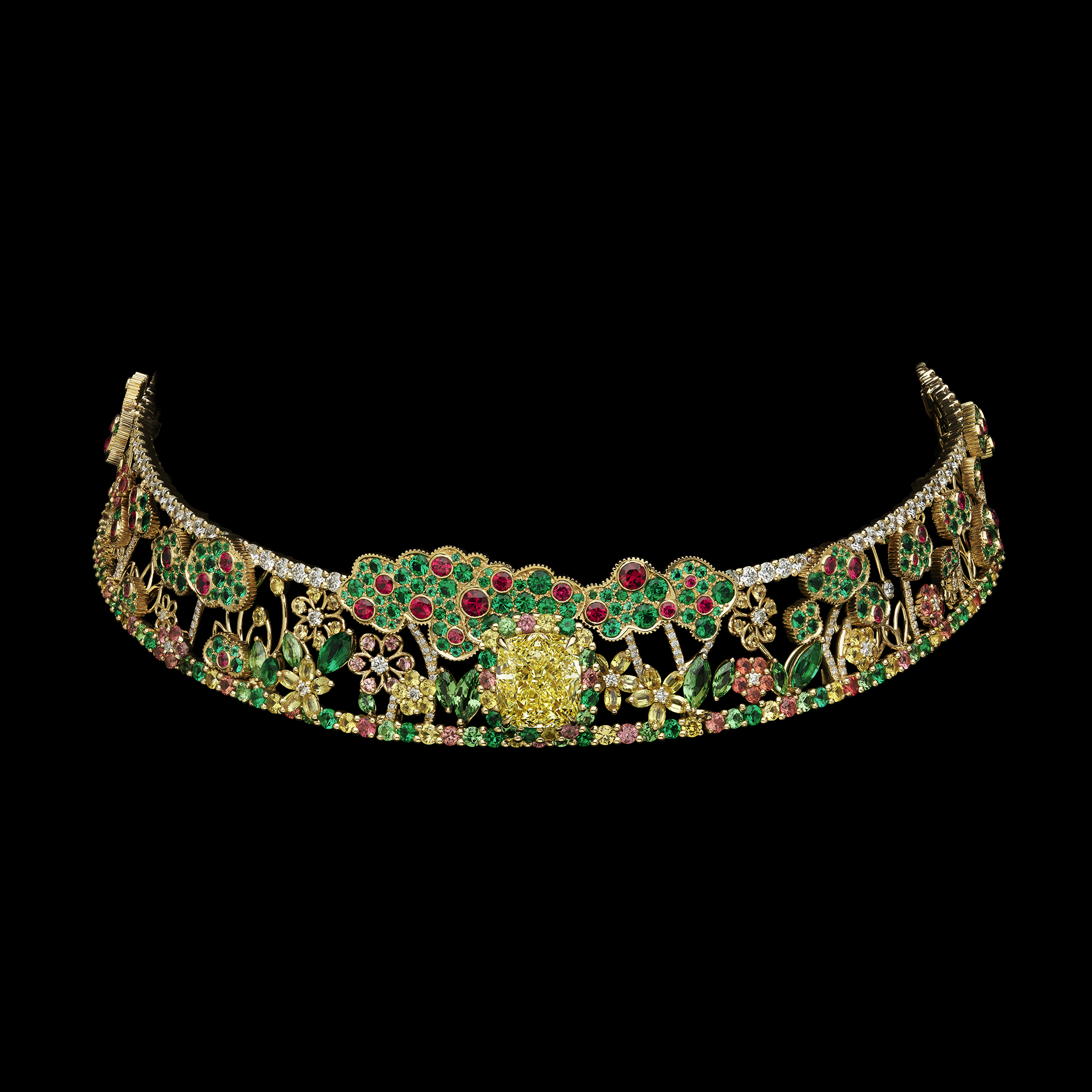 Dior Milly Dentelle high jewelry necklace.