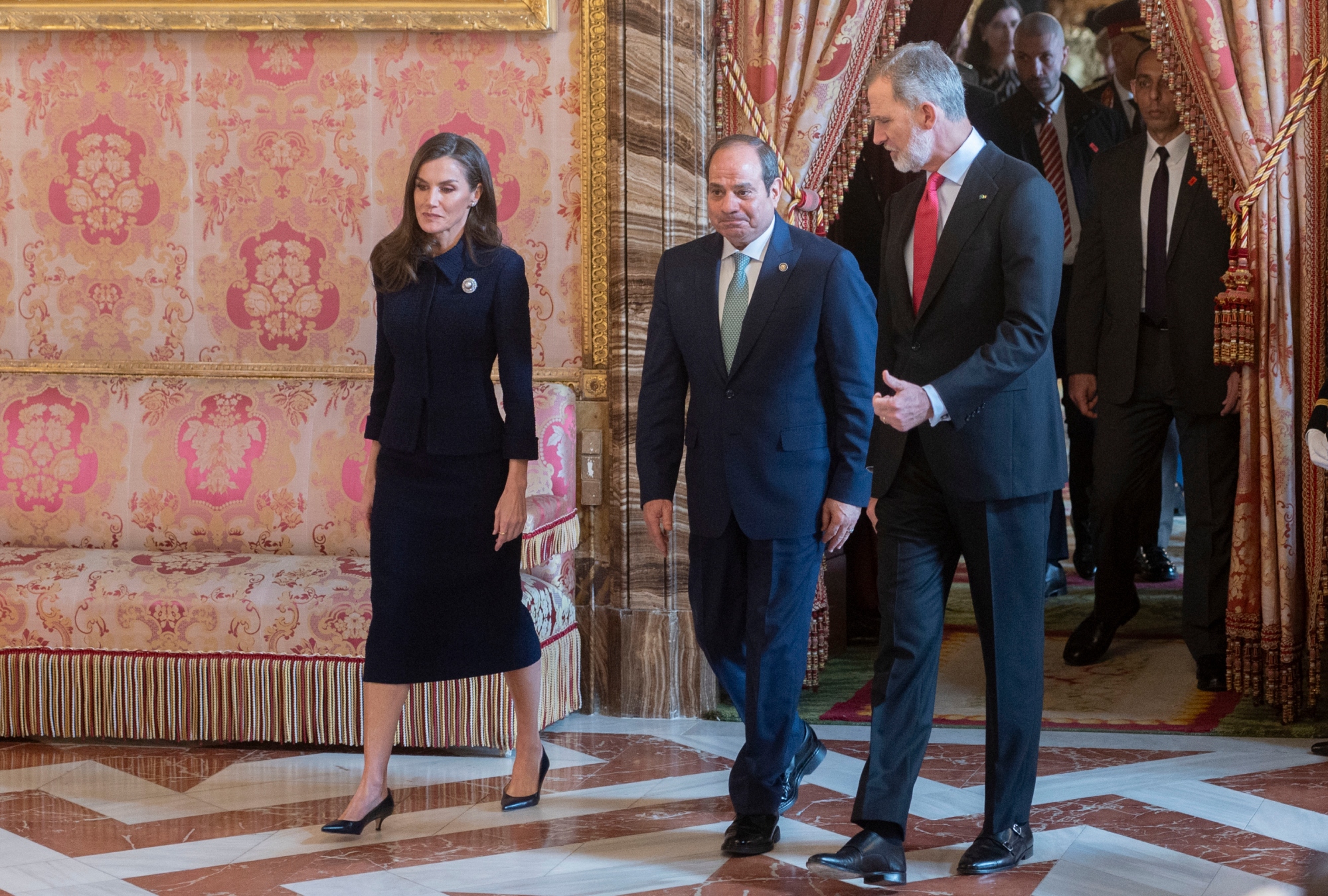Queen Letizia of Spain, President of Egypt, navy tweed skirt suit, Madrid, Heirloom Pearl Brooch, King Felipe VI