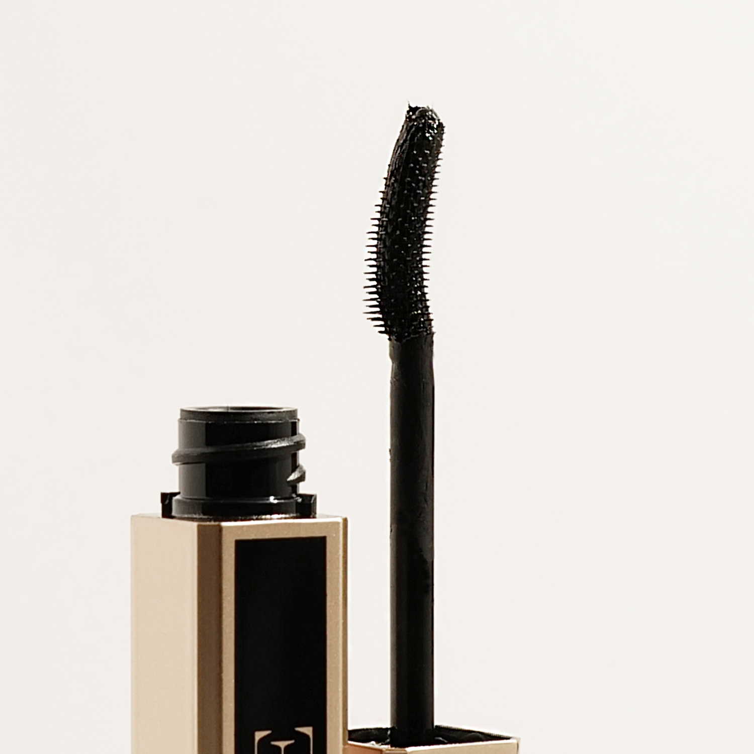 Lancôme Lash Idôle Mascara wand and container that editors used for testing and reviewing