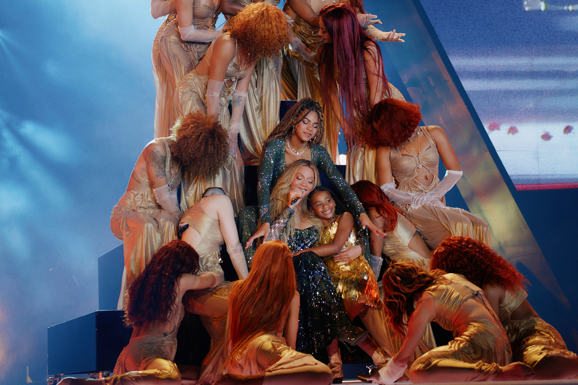 Beyoncé with daughters Blue Ivy and Rumi Carter during