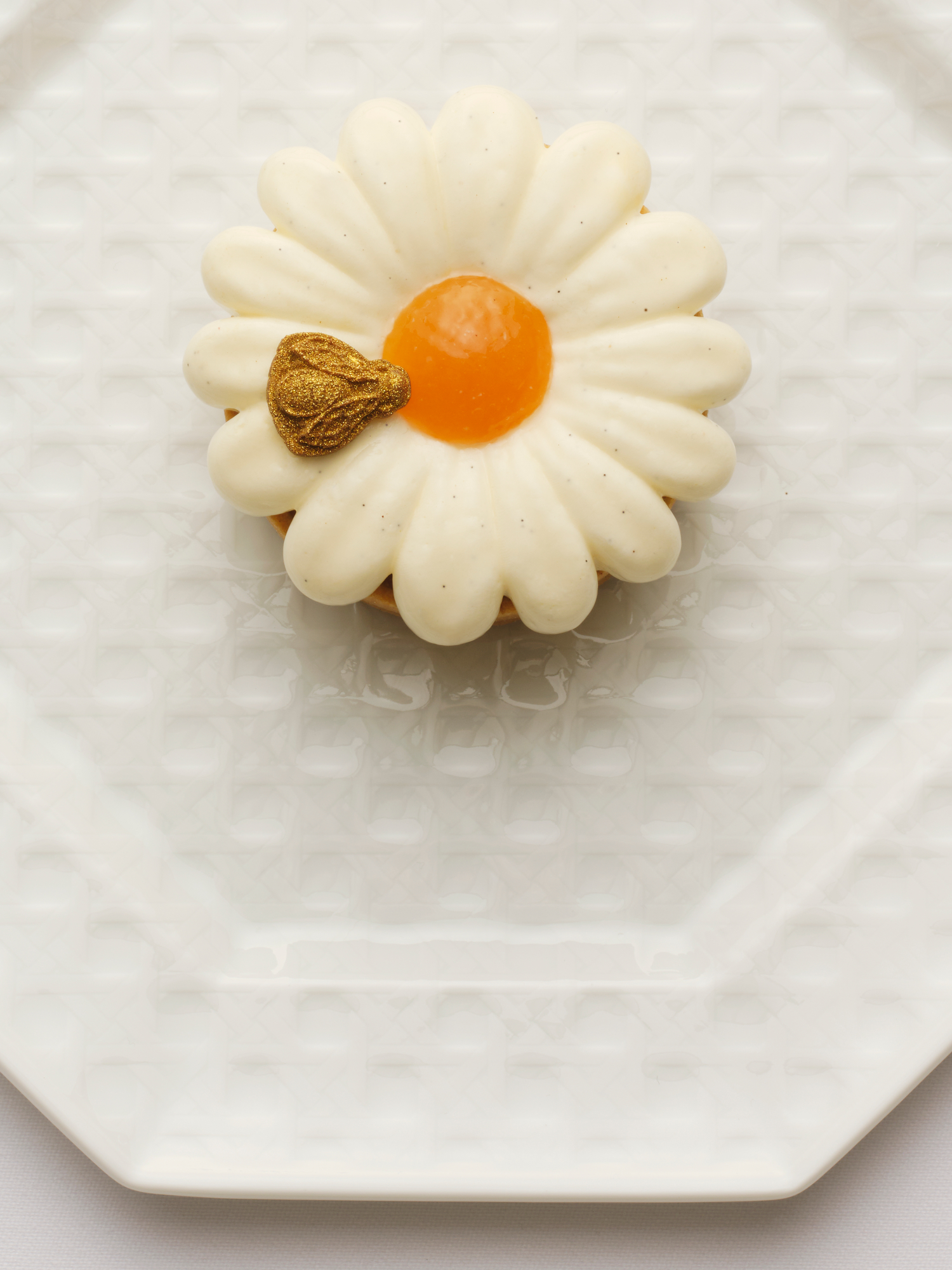 The La Marguerite dessert at Le Café Dior in Saint-Tropez
